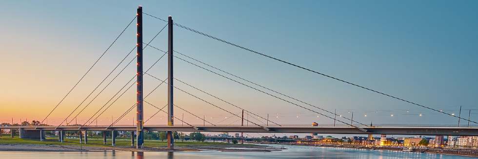 Die Rheinbrücke in Düsseldorf