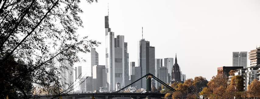 Skyline in Frankfurt mit Wolkenkratzern